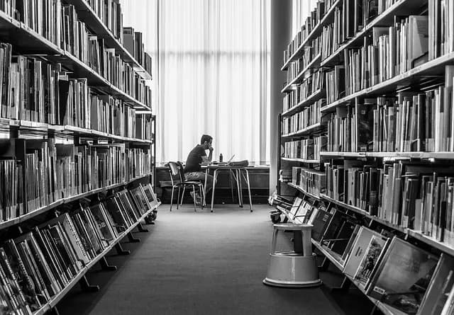 Comment réussir vos études financières : Stratégies incontournables